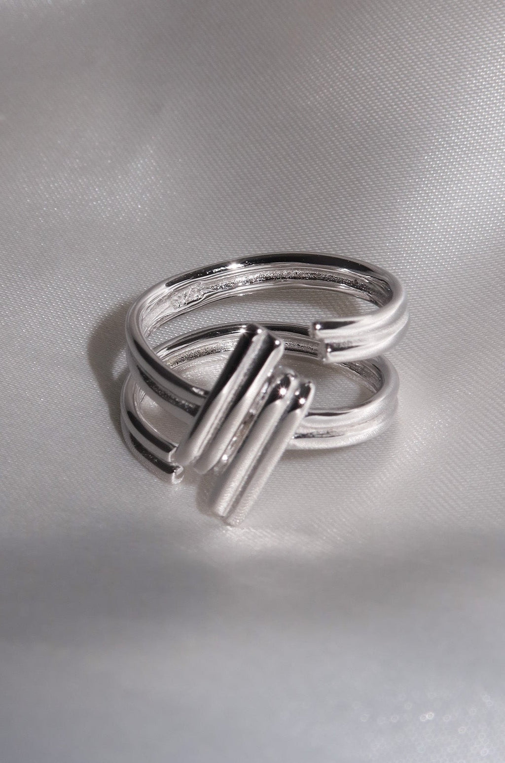 Vexed 925 Ring